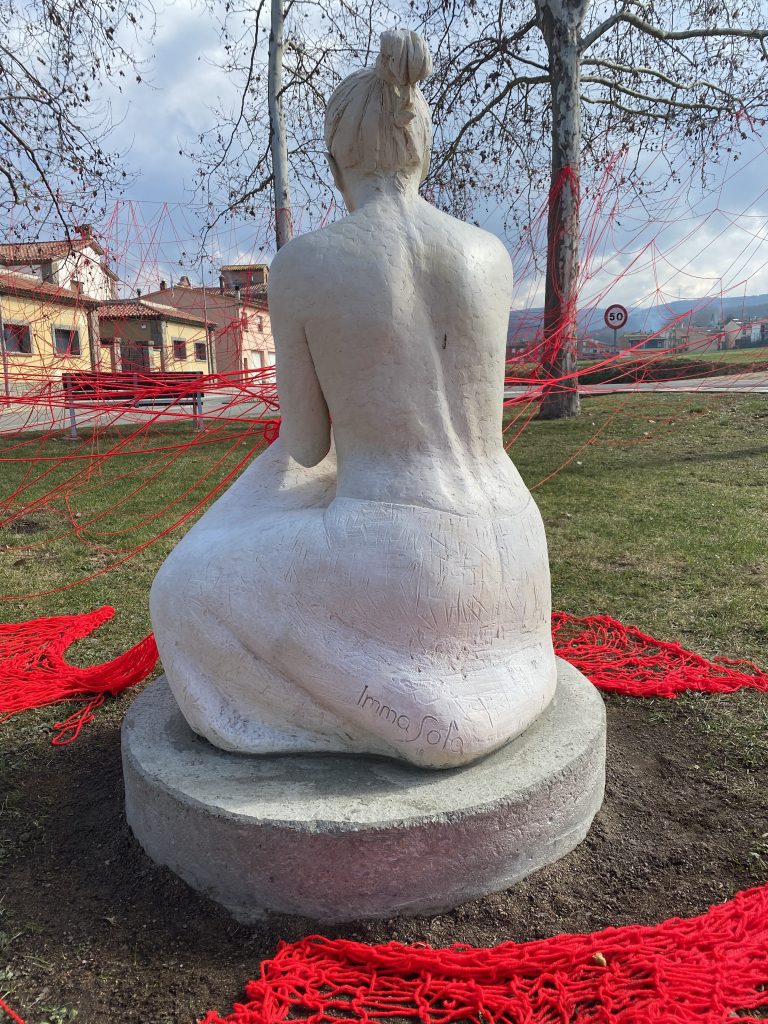 Escultura “Teixint la vida”