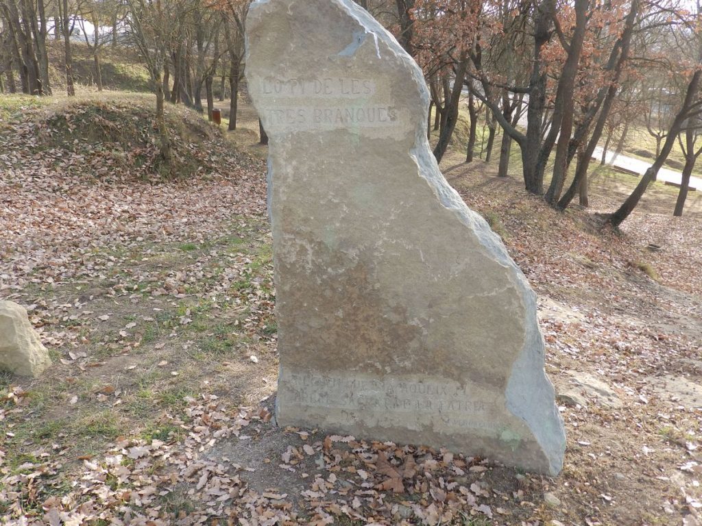 El Pi de les tres branques